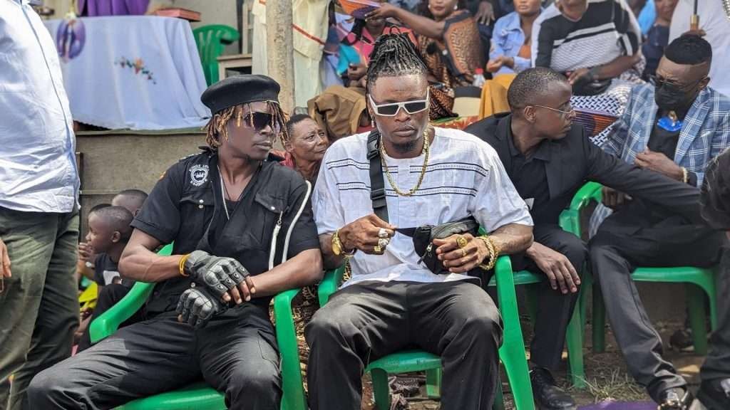 King Saha, Pallaso