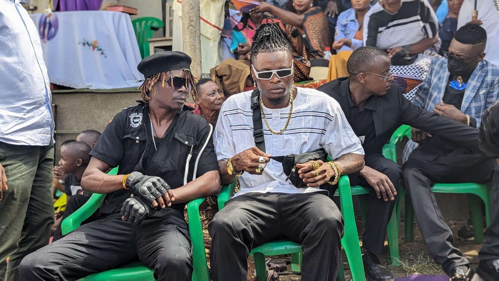 King Saha, Pallaso